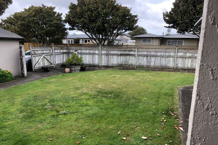 Photo of property in 1 Woodstock Place, Hokowhitu, Palmerston North, 4410