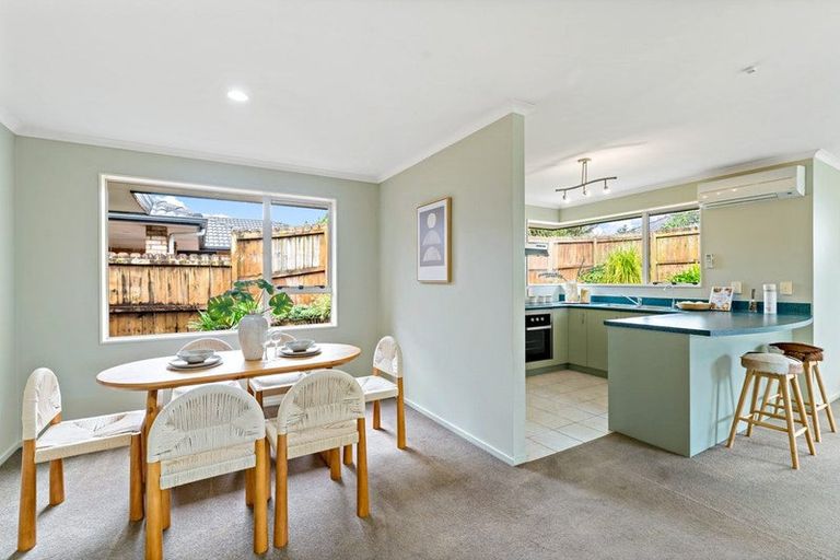 Photo of property in 12 Redcastle Drive, East Tamaki, Auckland, 2013