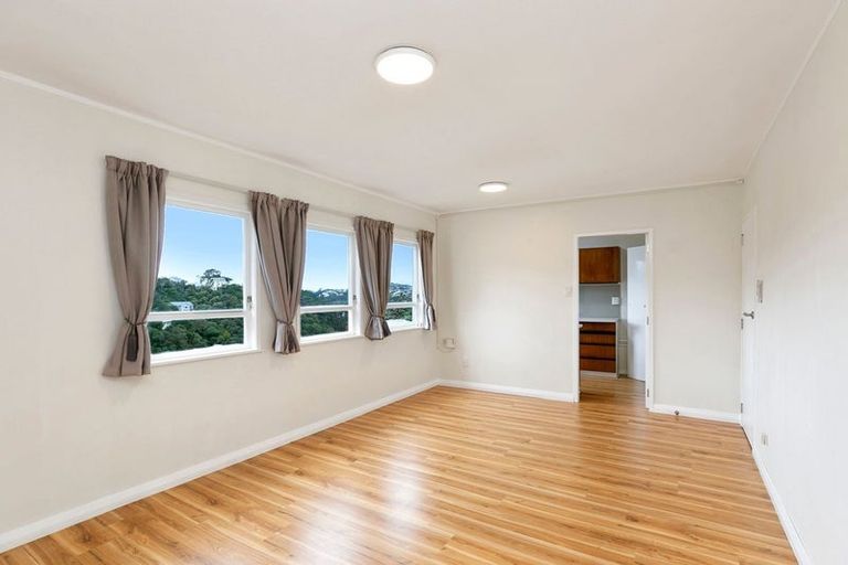 Photo of property in 1/31 Plunket Street, Kelburn, Wellington, 6012