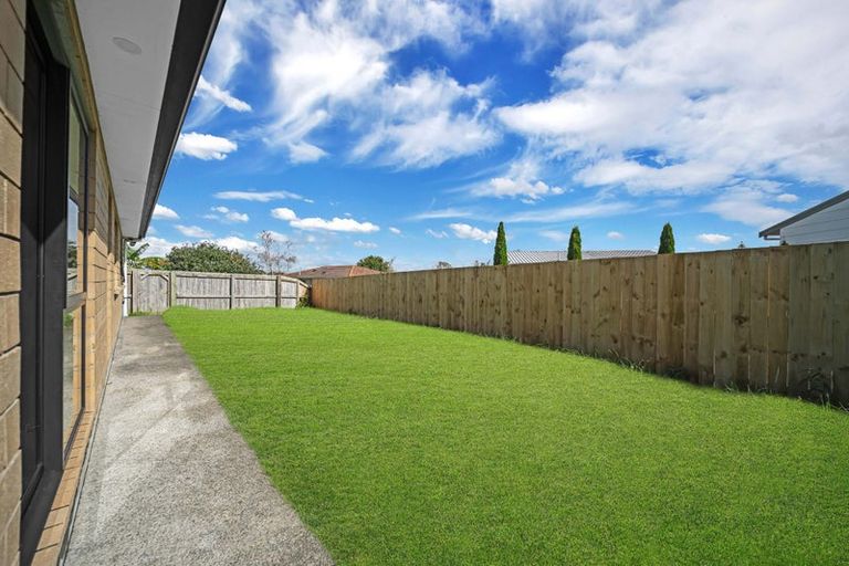 Photo of property in 1/25 Kennington Drive, Clendon Park, Auckland, 2103