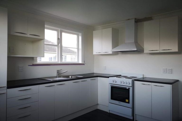 Photo of property in 35-37 Goldsmith Crescent, Levin, 5510