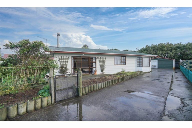Photo of property in 94 Dunbeath Crescent, Kew, Invercargill, 9812