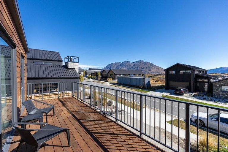 Photo of property in 104 Spur Ridge Rise, Jacks Point, 9371