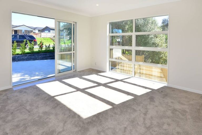 Photo of property in 62 Matua Road, Huapai, Kumeu, 0810