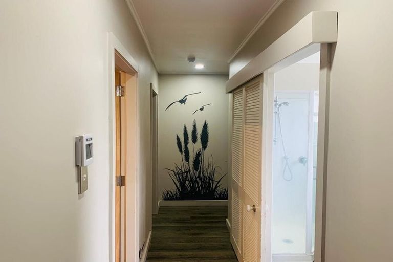 Photo of property in 12 Lincoln Road, Manurewa East, Auckland, 2102