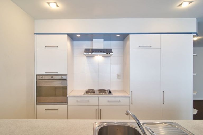 Photo of property in St James Courts, 4/77 Gloucester Street, Christchurch Central, Christchurch, 8013