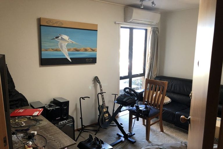Photo of property in 56 Oliver Road, Eastern Beach, Auckland, 2012