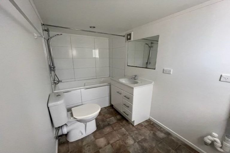 Photo of property in 2/73a Russell Road, Manurewa, Auckland, 2102