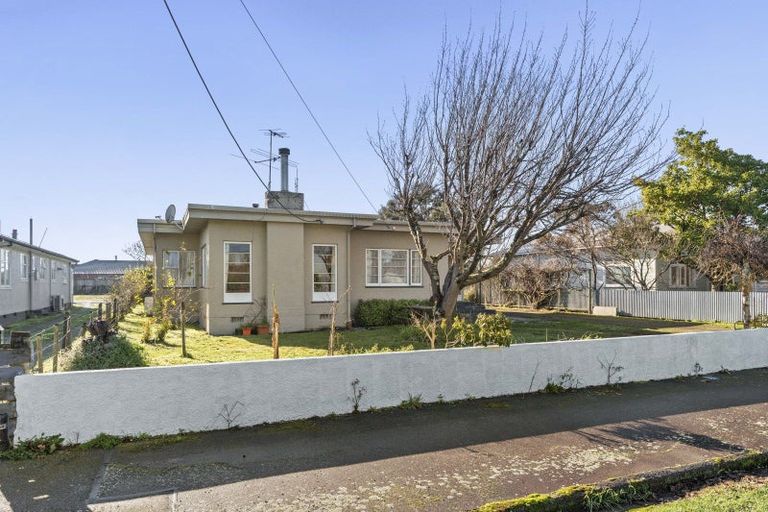 Photo of property in 72 Kent Street, Carterton, 5713