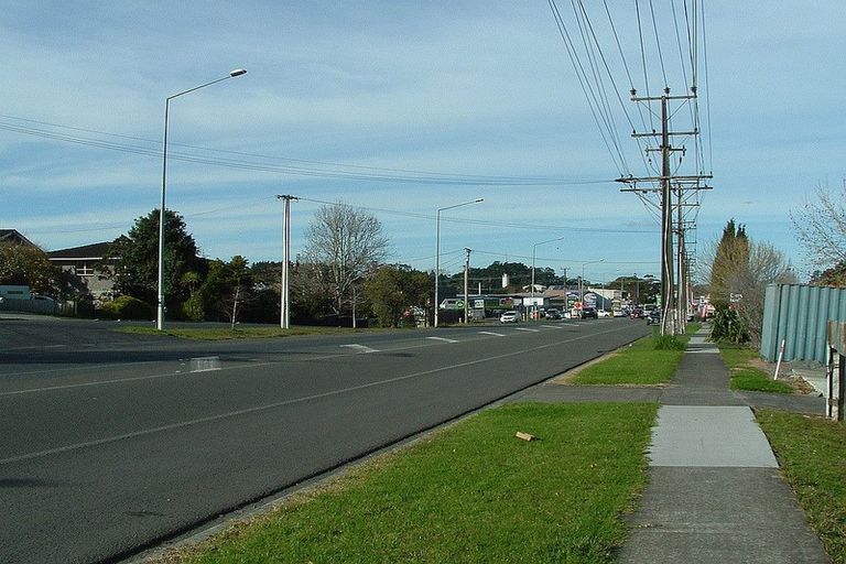 Photo of property in 351 Main Road, Huapai, Kumeu, 0810