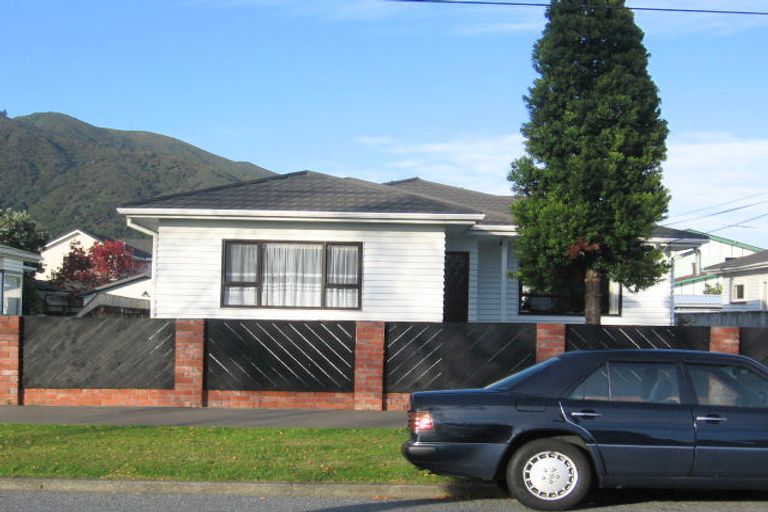 Photo of property in 6 Norton Park Avenue, Fairfield, Lower Hutt, 5011