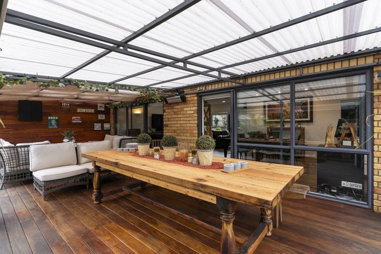 Photo of property in 2/19 Chiania Place, Somerville, Auckland, 2014