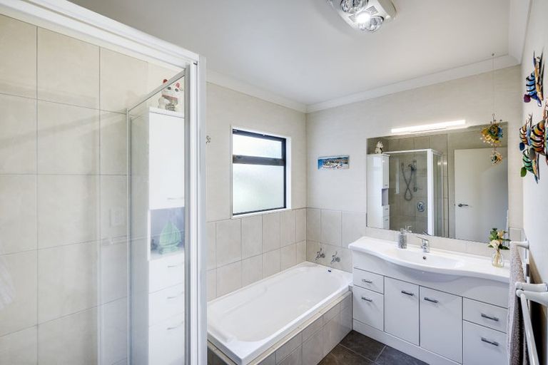 Photo of property in 133 Wharerangi Road, Greenmeadows, Napier, 4112