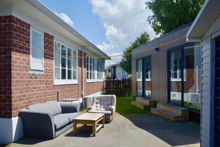 Photo of property in 2 Kawaka Street, Riccarton, Christchurch, 8041