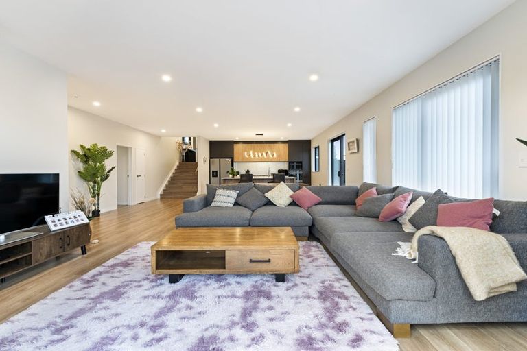 Photo of property in 43 Jeroboam Loop, Kumeu, 0810