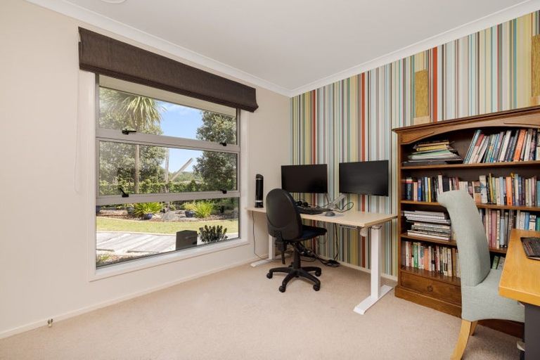 Photo of property in 6 Rexford Heights, Pyes Pa, Tauranga, 3112