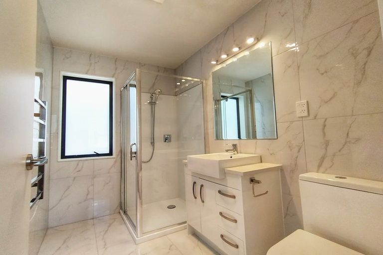 Photo of property in 5 Farmland Road, Papakura, 2110