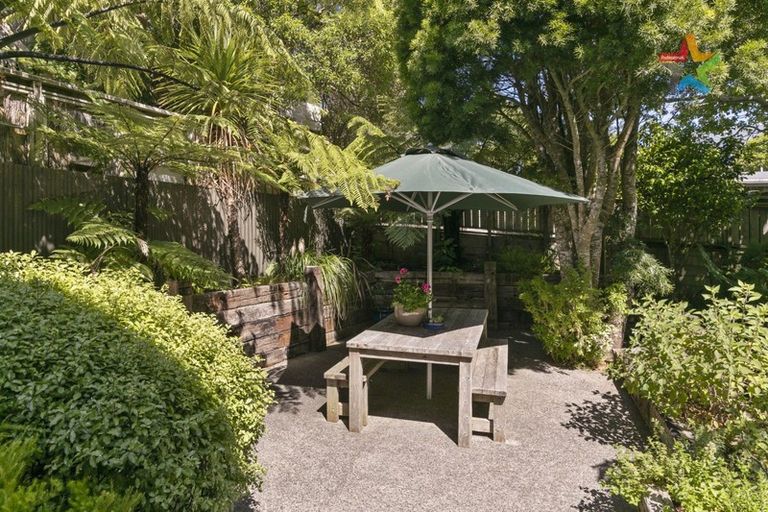 Photo of property in 41 Maungaraki Road, Korokoro, Lower Hutt, 5012