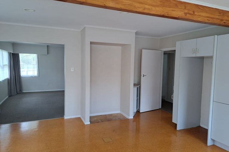 Photo of property in 12 Roby Street, Te Atatu Peninsula, Auckland, 0610