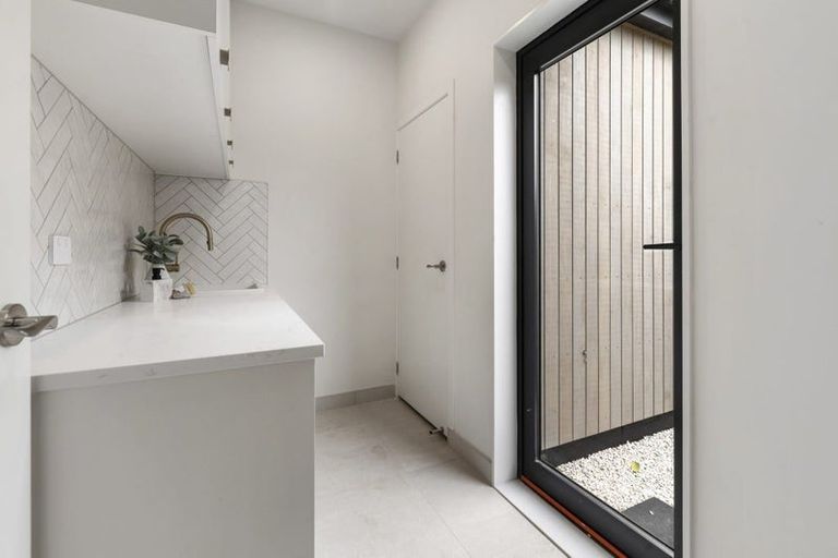 Photo of property in 36b Muir Avenue, Mangere Bridge, Auckland, 2022