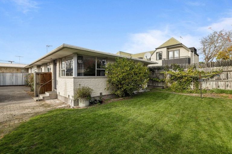 Photo of property in 15 Bristol Street, St Albans, Christchurch, 8014