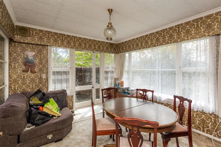 Photo of property in 35 Sevenoaks Drive, Bryndwr, Christchurch, 8053