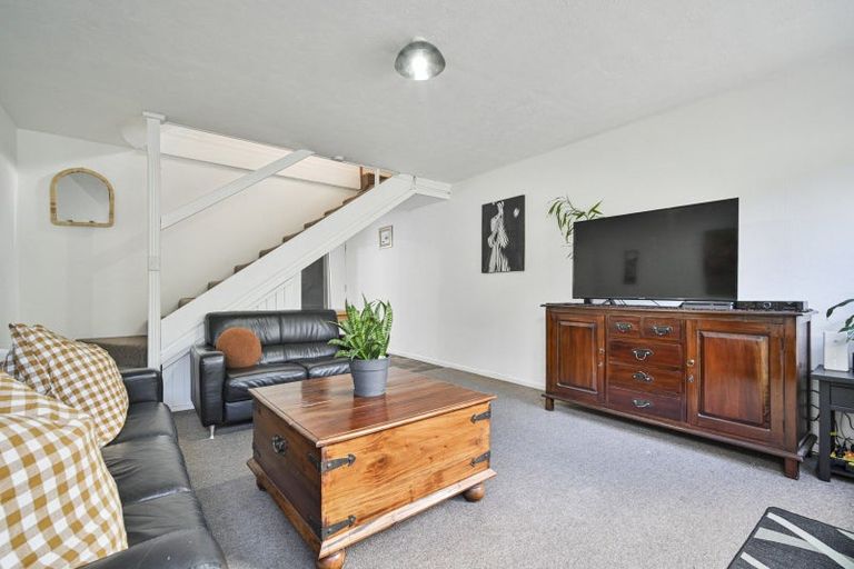 Photo of property in 4/702 Grays Road, Mahora, Hastings, 4120