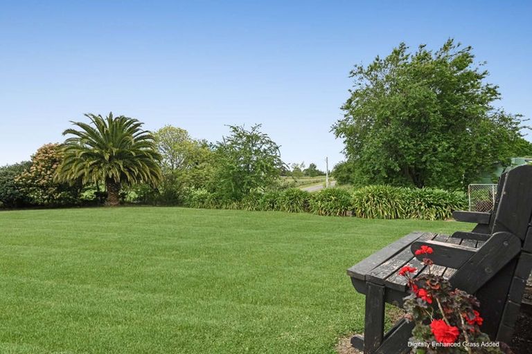 Photo of property in 56 Tapairu Road, Waipawa, 4275
