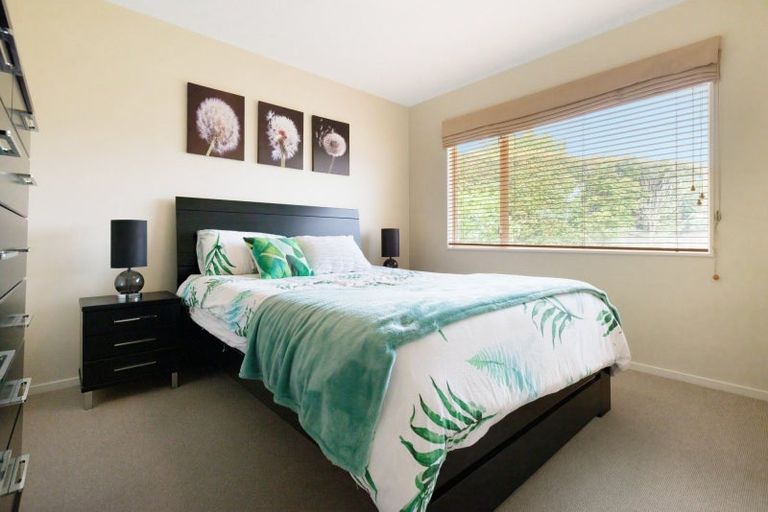 Photo of property in 2 Sissinghurst Court, Bethlehem, Tauranga, 3110