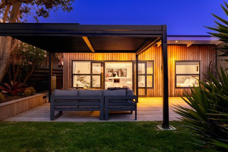 Photo of property in 195a Manly Street, Paraparaumu Beach, Paraparaumu, 5032