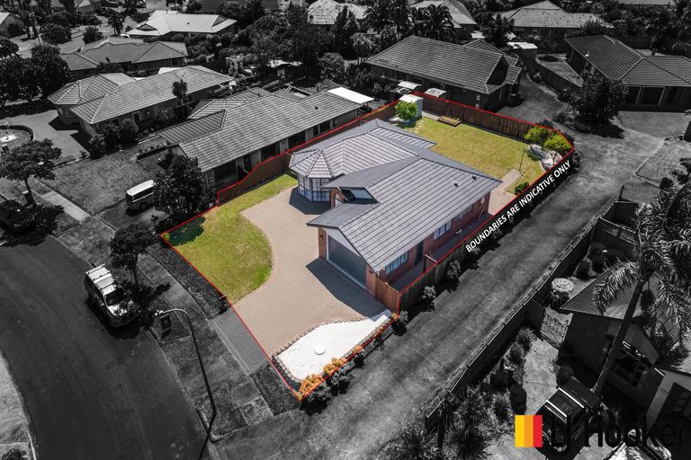 Photo of property in 11 Trossach Place, Wattle Downs, Auckland, 2103