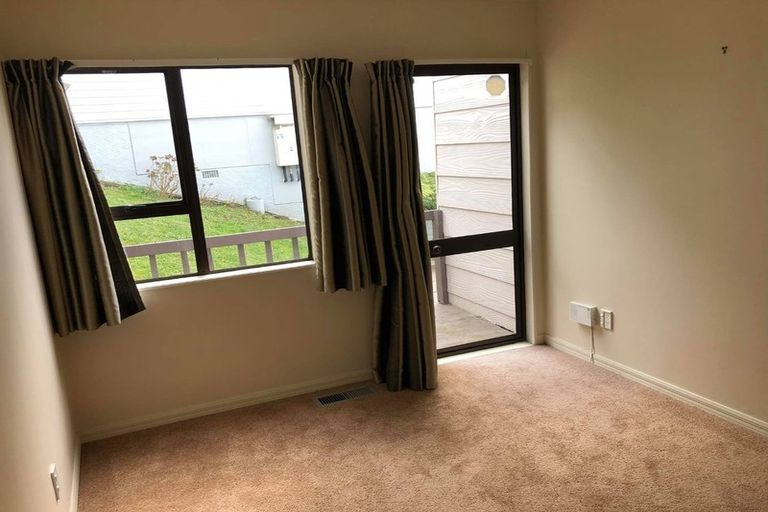 Photo of property in 8 The Anchorage, Whitby, Porirua, 5024