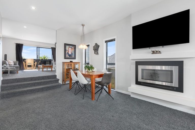 Photo of property in 154 Endeavour Drive, Whitby, Porirua, 5024