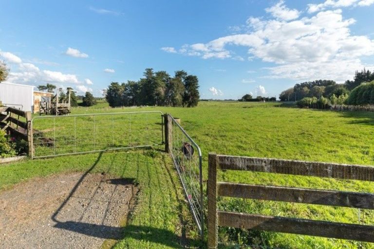 Photo of property in 671 Karaka Road, Karaka, Papakura, 2580