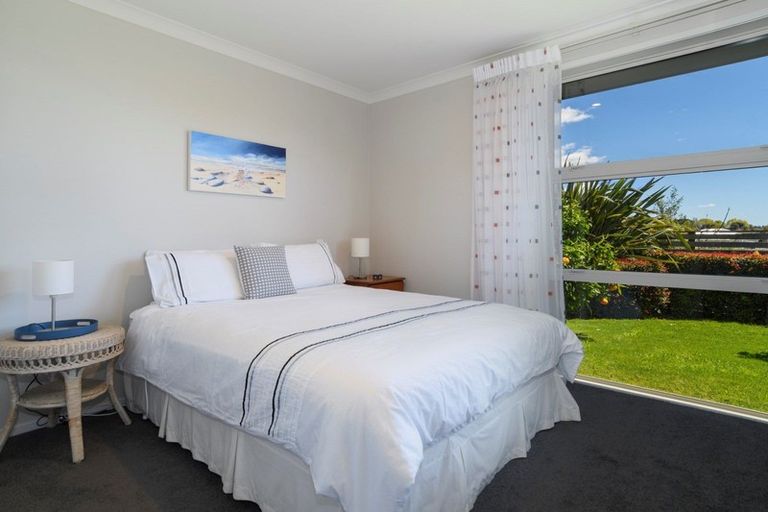 Photo of property in 2 Gane Place, Omokoroa, 3114