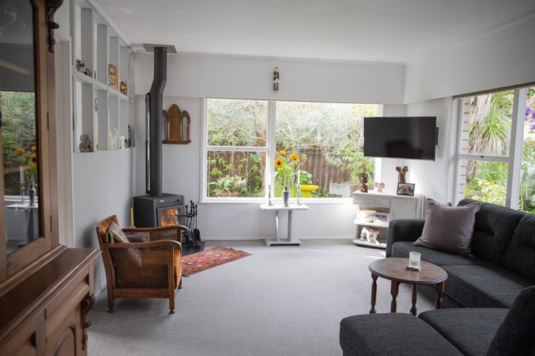 Photo of property in 3/23a Eversleigh Road, Belmont, Auckland, 0622