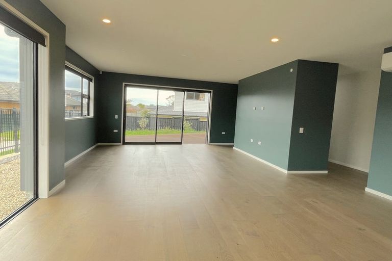 Photo of property in 10 Patrick Rice Drive, Swanson, Auckland, 0614