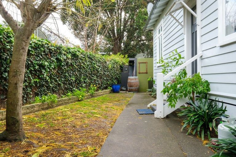 Photo of property in 23 Cameron Road, Bluff Hill, Napier, 4110
