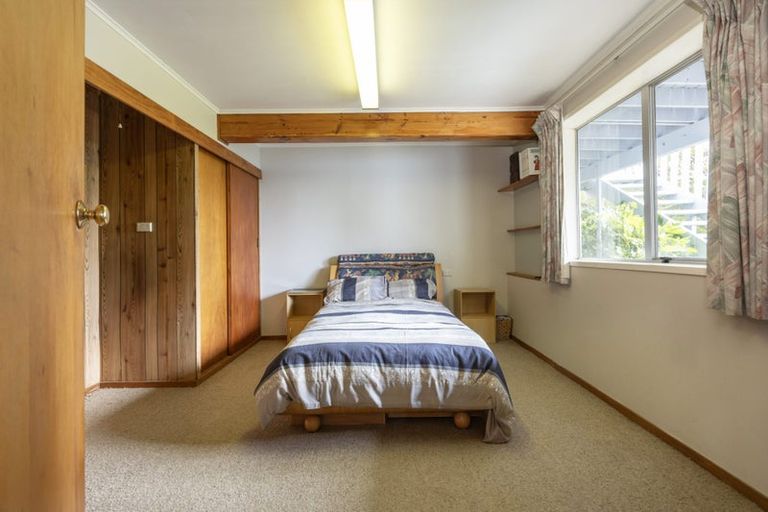 Photo of property in 10 Stallard Place, Glen Eden, Auckland, 0602