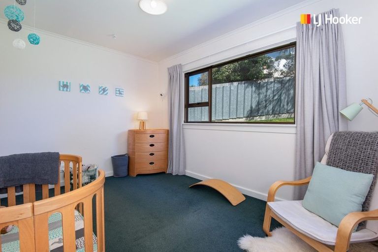 Photo of property in 100 Easther Crescent, Kew, Dunedin, 9012