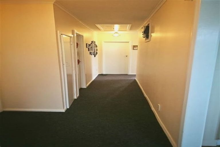Photo of property in 175 Wainuiomata Road, Wainuiomata, Lower Hutt, 5014