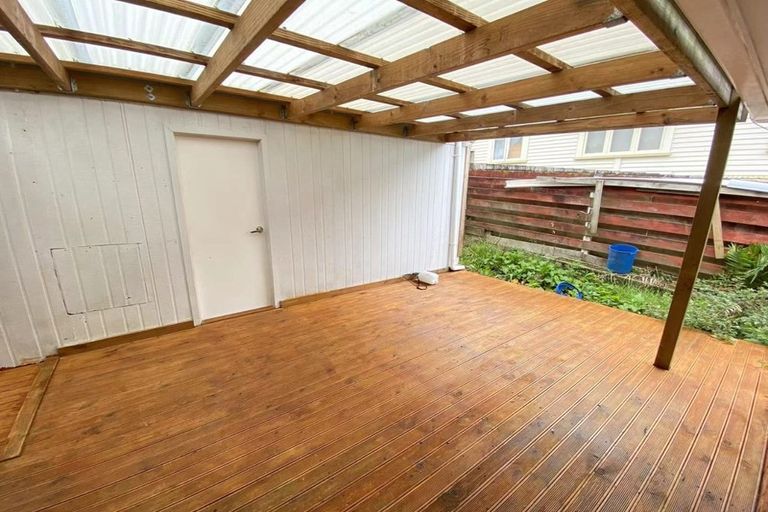 Photo of property in 10 Tahi Terrace, Glen Eden, Auckland, 0602