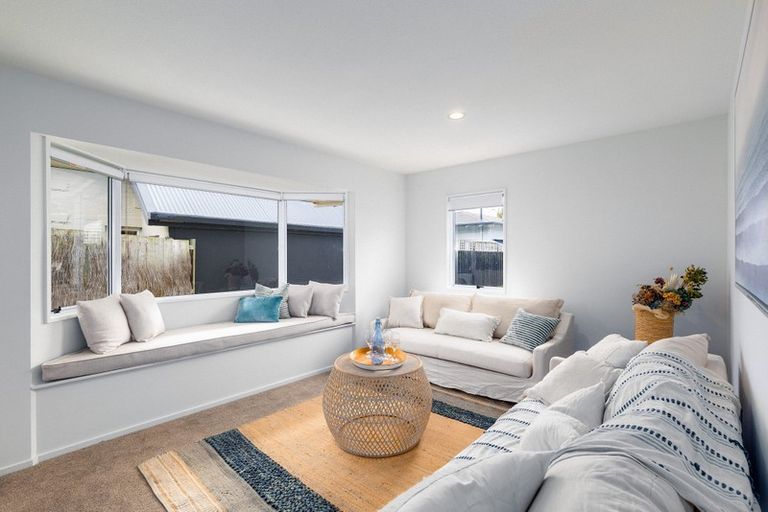 Photo of property in 2/16 Wakatu Avenue, Moncks Bay, Christchurch, 8081