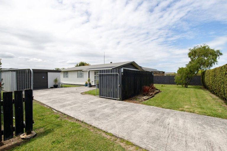 Photo of property in 32 Mahana Road, Ngatea, 3503