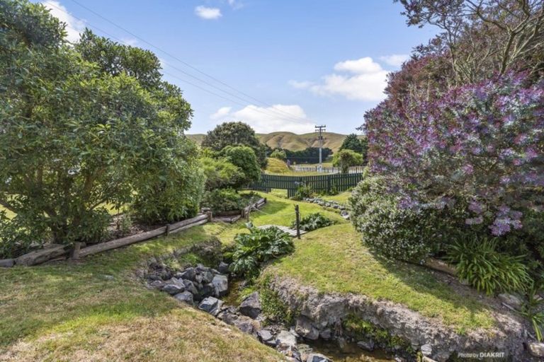 Photo of property in 18 Boom Rock Road, Ohariu, Wellington, 6037