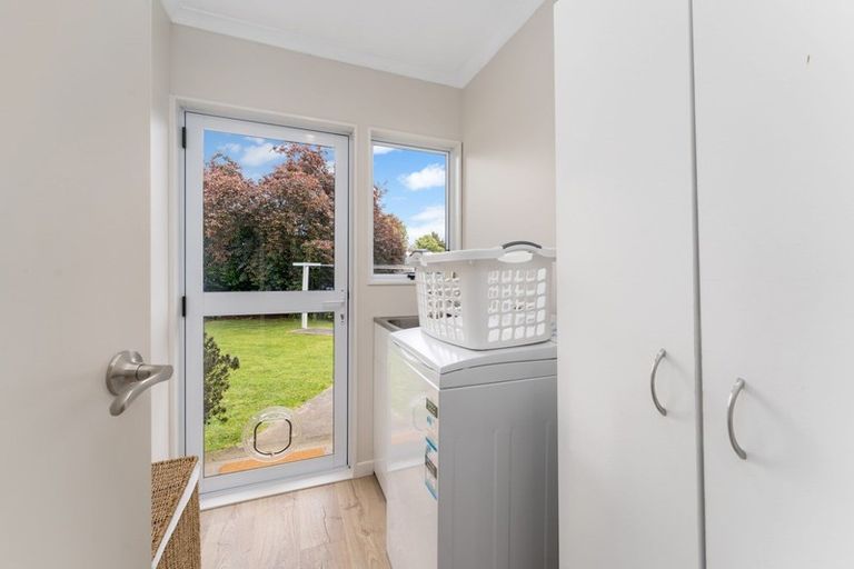 Photo of property in 12 Cobb Place, Otaki, 5512