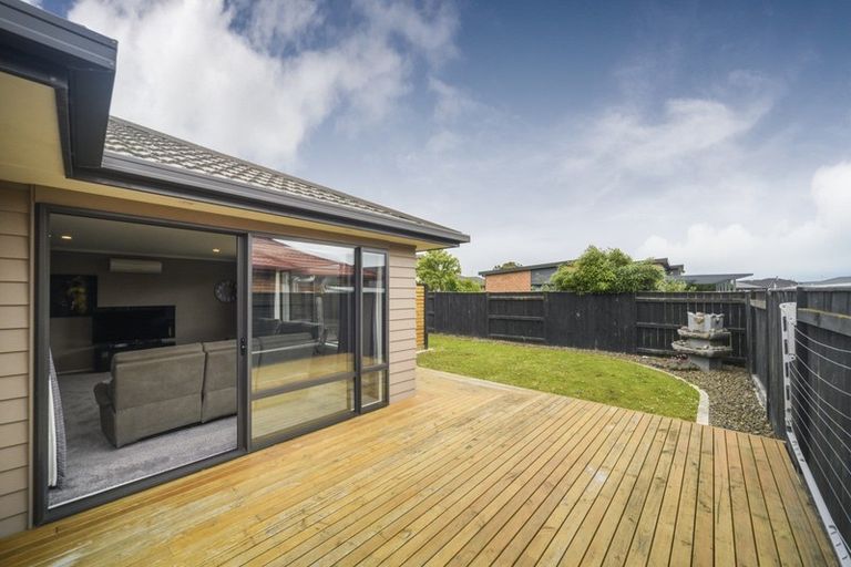 Photo of property in 5 Angelina Way, Kelvin Grove, Palmerston North, 4414