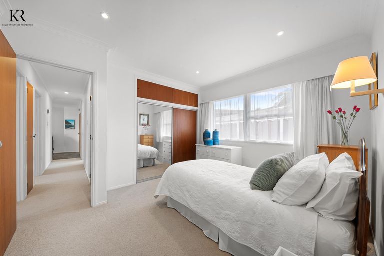 Photo of property in 10 Alf Walker Place, Papakura, 2110