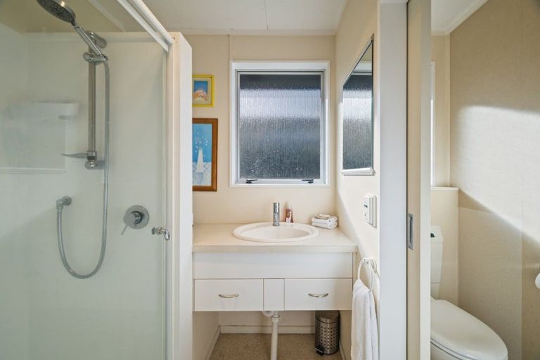Photo of property in 11a Kinder Street, Acacia Bay, Taupo, 3330