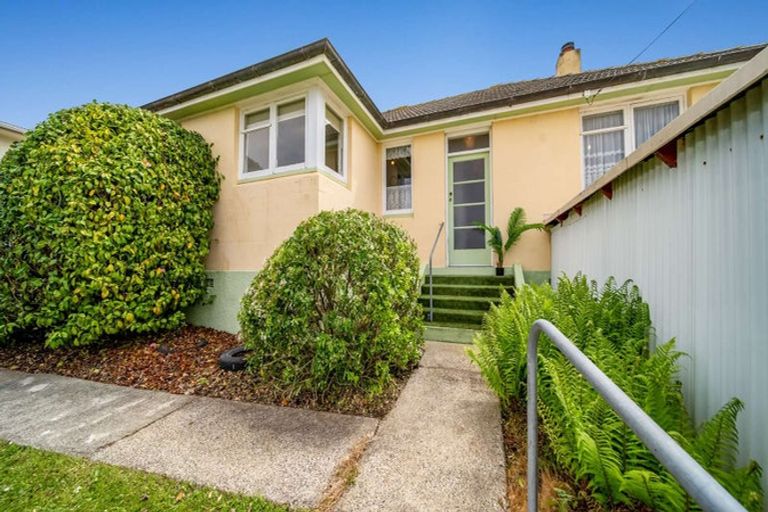 Photo of property in 12 Mclean Street, Oamaru North, Oamaru, 9400